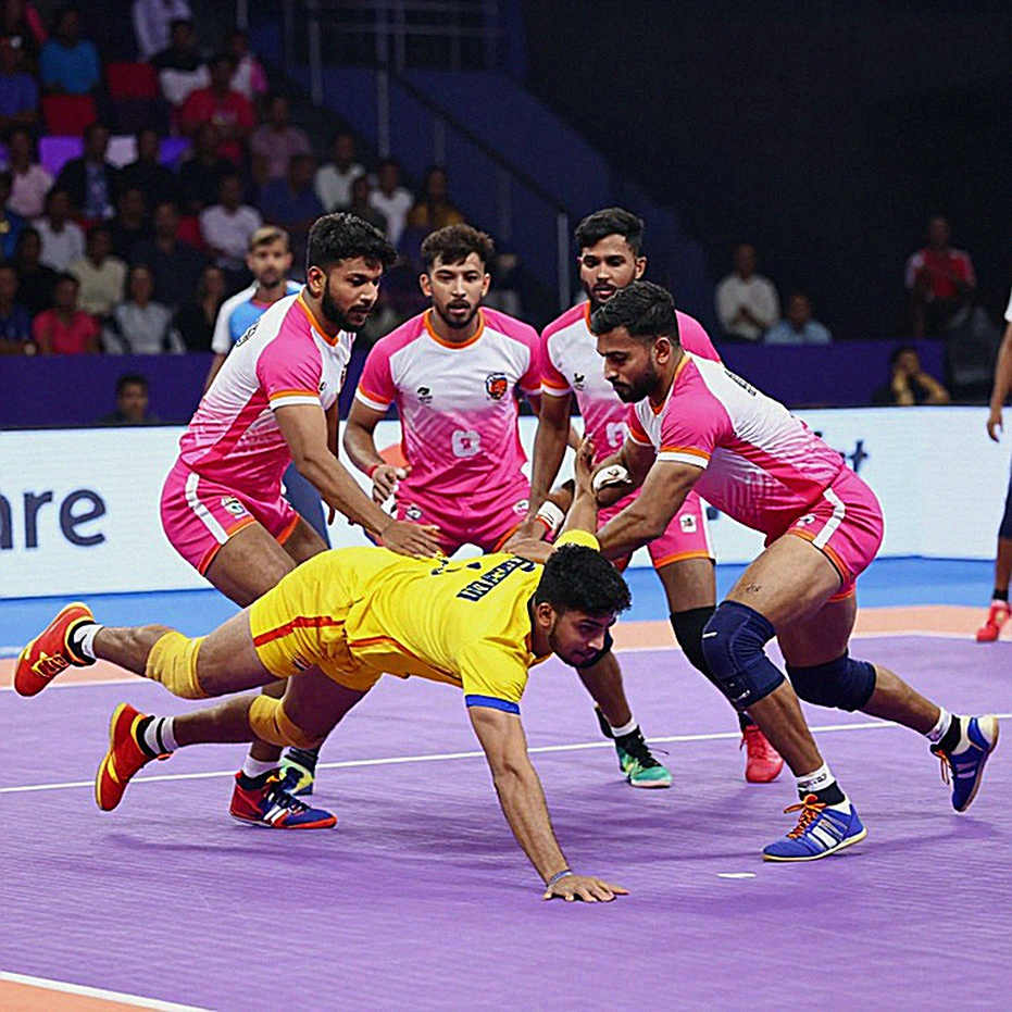 আহমেদাবাদে ভারতের আসল প্রশ্নটা স্কোরবোর্ডে নেই আহমেদাবাদে ভারতের আসল প্রশ্নটা স্কোরবোর্ডে নেই