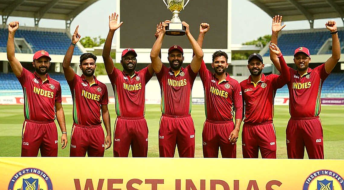 মিরপুরের নীরবতা, রাওয়ালপিন্ডির হাততালি: বাংলাদেশের টেস্ট ক্রিকেট যে গল্প স্কোরকার্ডে ওঠে না