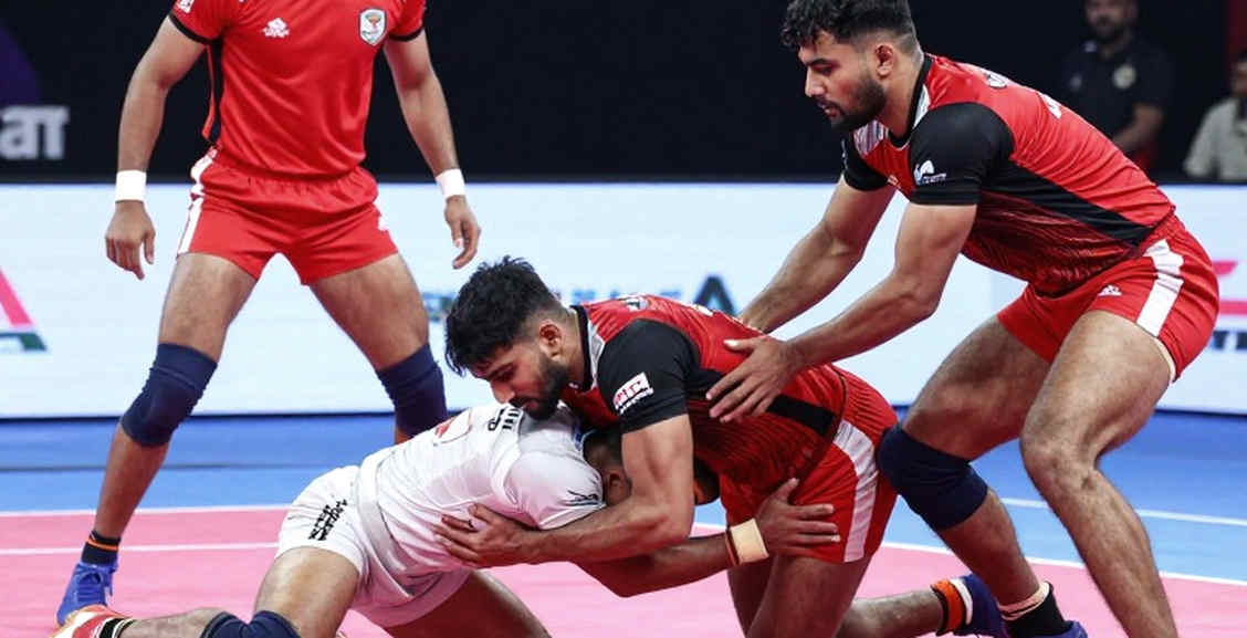 অপরাজিত থাকা কোনো বীমা নয়: কাবাডি সেমিফাইনালে চোটের ঘড়ি অন্য সূত্রে চলে