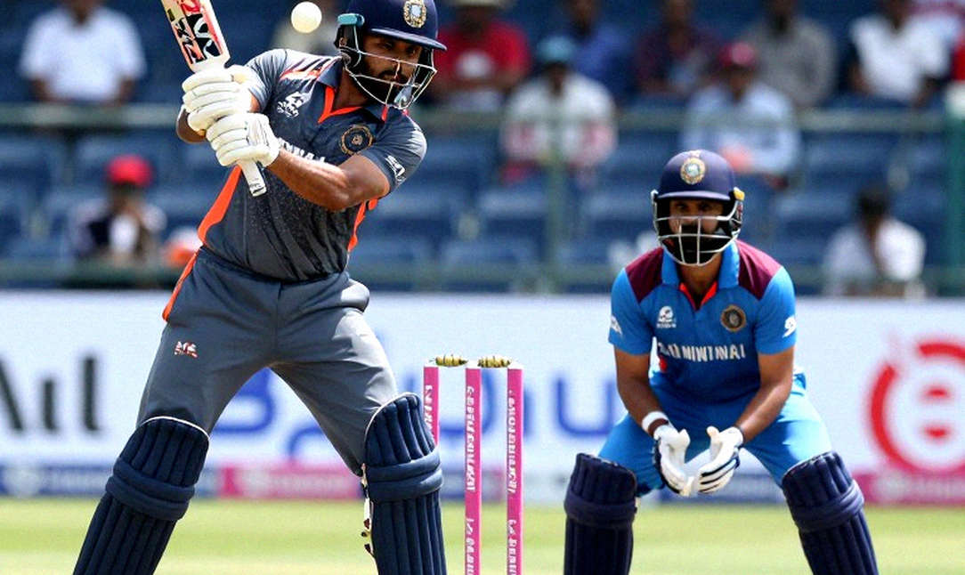 লাল বলের হিসাব, সাদা বলের খ্যাতি: সূর্যকুমার যাদবের রঞ্জি বাদ পড়া যা বলে, যা বলে না লাল বলের হিসাব, সাদা বলের খ্যাতি: সূর্যকুমার যাদবের রঞ্জি বাদ পড়া যা বলে, যা বলে না