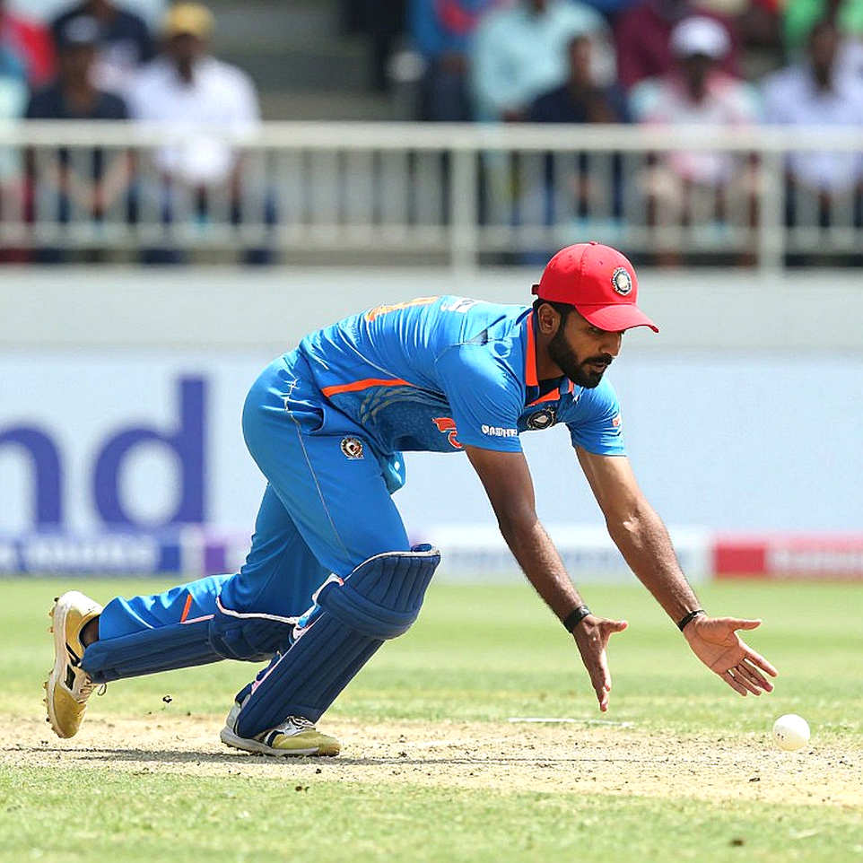 চ্যাপম্যান ও ফলকসের অনুপস্থিতি: নিউজিল্যান্ডের গভীরতার পরীক্ষা, নাকি ফ্র্যাঞ্চাইজি-ঝুঁকির চালান চ্যাপম্যান ও ফলকসের অনুপস্থিতি: নিউজিল্যান্ডের গভীরতার পরীক্ষা, নাকি ফ্র্যাঞ্চাইজি-ঝুঁকির চালান
