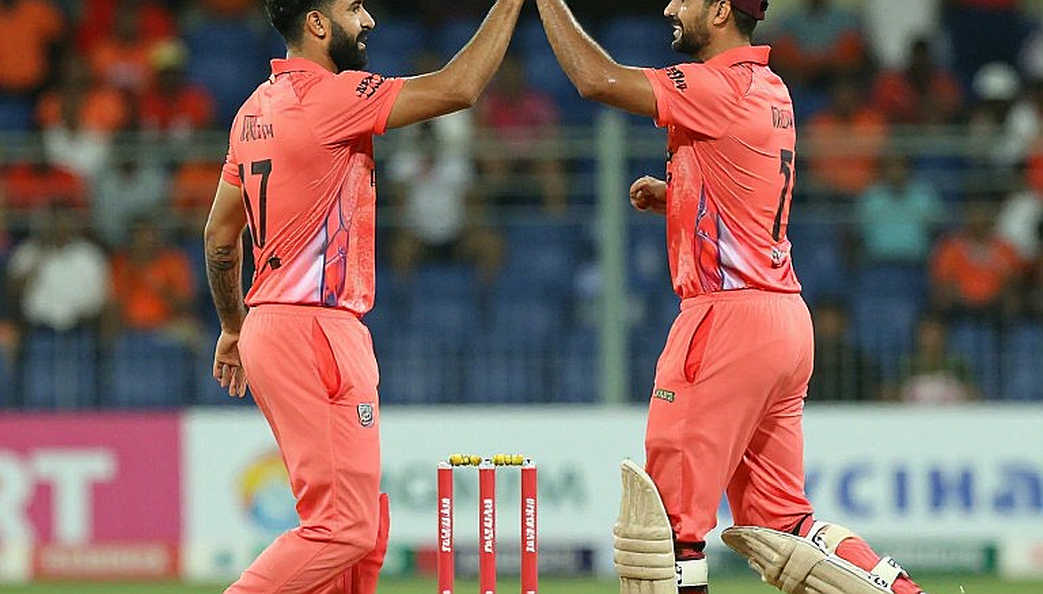 সিক্সার্সের জেনারেল ম্যানেজার পদটি আসলে কার — র্যাচেল হেইন্সের বিদায়ে খোলা থাকা প্রশ্ন সিক্সার্সের জেনারেল ম্যানেজার পদটি আসলে কার — র্যাচেল হেইন্সের বিদায়ে খোলা থাকা প্রশ্ন