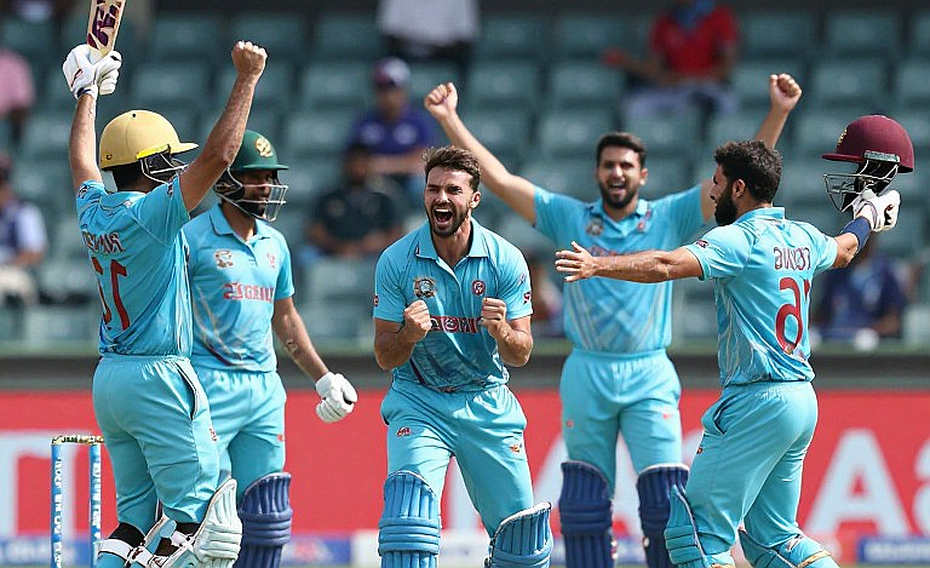 ১৫১ রান ১০০ বলে: রাহুল দ্রাবিদের ছেলের দ্বিতীয় সেঞ্চুরি, আর শিরোনামের বাদ পড়া দশমিক ১৫১ রান ১০০ বলে: রাহুল দ্রাবিদের ছেলের দ্বিতীয় সেঞ্চুরি, আর শিরোনামের বাদ পড়া দশমিক