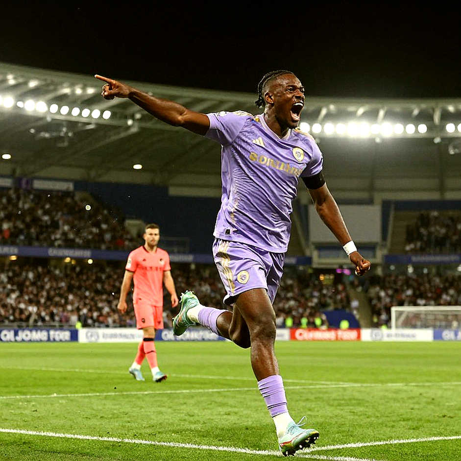 Blockchain in the Football Transfer Market: The Claim of Transparency, the Reality of a Shadow Economy Blockchain in the Football Transfer Market: The Claim of Transparency, the Reality of a Shadow Economy