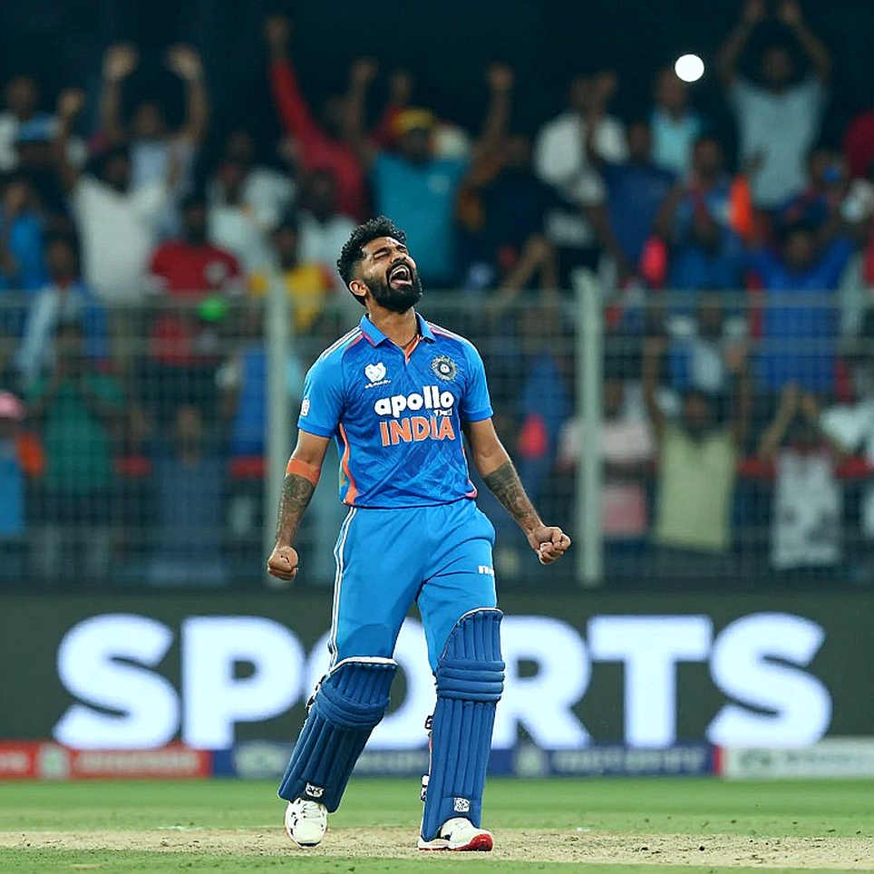 ৩৪ থেকে ১১৪: ক্যারিবিয়ান ইনিংসের ভেতরে লুকানো দুইটি ভিন্ন রেড-বল ঘড়ি ৩৪ থেকে ১১৪: ক্যারিবিয়ান ইনিংসের ভেতরে লুকানো দুইটি ভিন্ন রেড-বল ঘড়ি